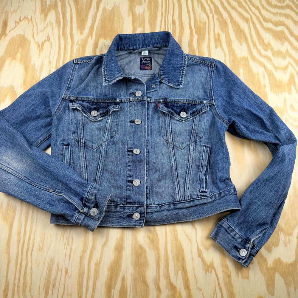 Y2K Levis Jean Women Medium Wash Denim Trucker Jacket Cropped Blue Cotton Size M